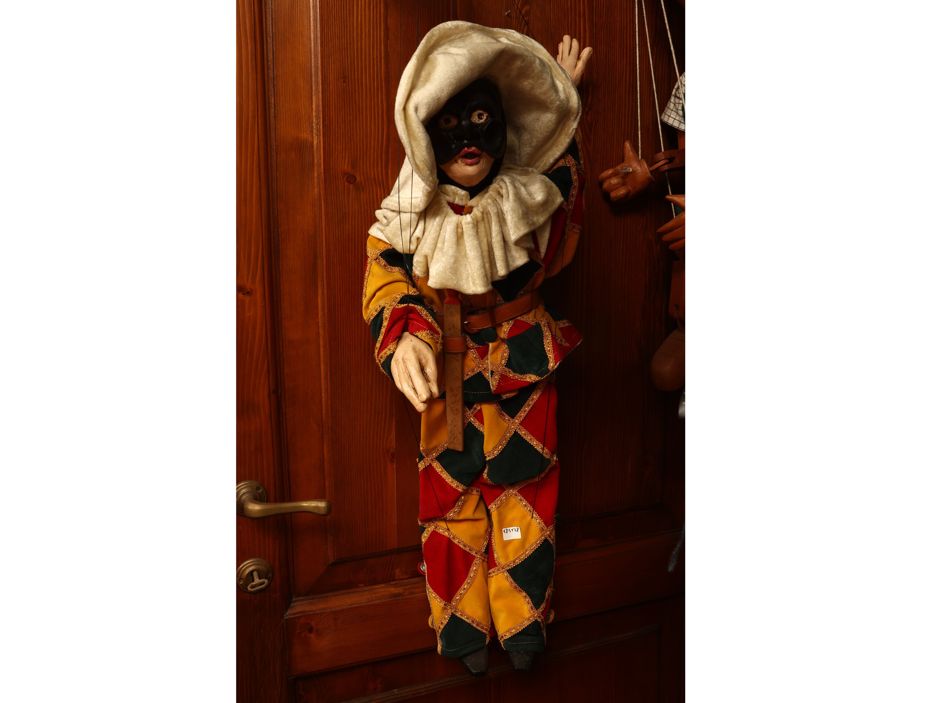 Burattino Arlecchino in cartapesta, legno e tessuti, h cm 70 circa