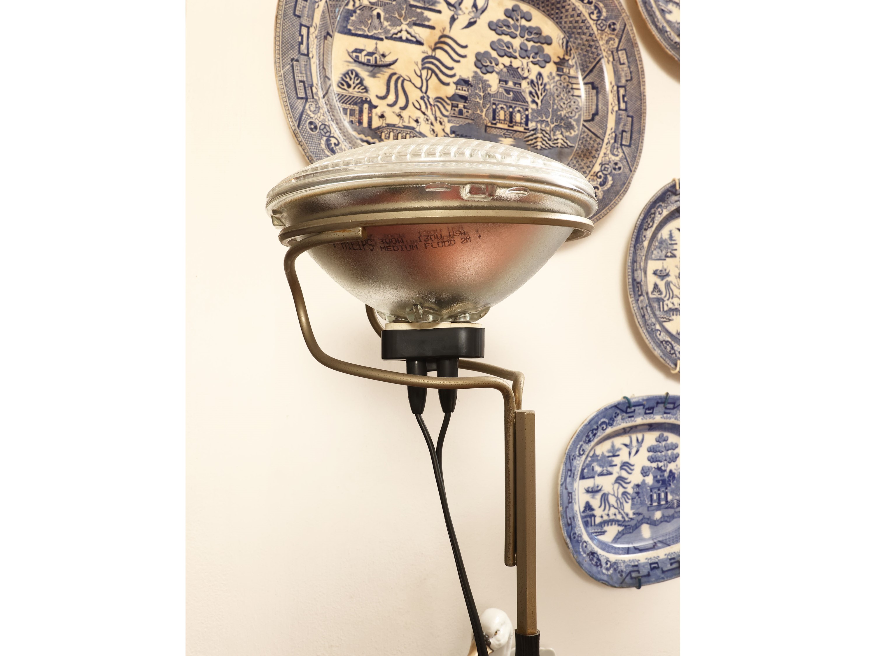 Achille e Pier Giacomo Castiglioni, Lampada da terra Toio, metallo laccato nero e stelo cromato, ...
