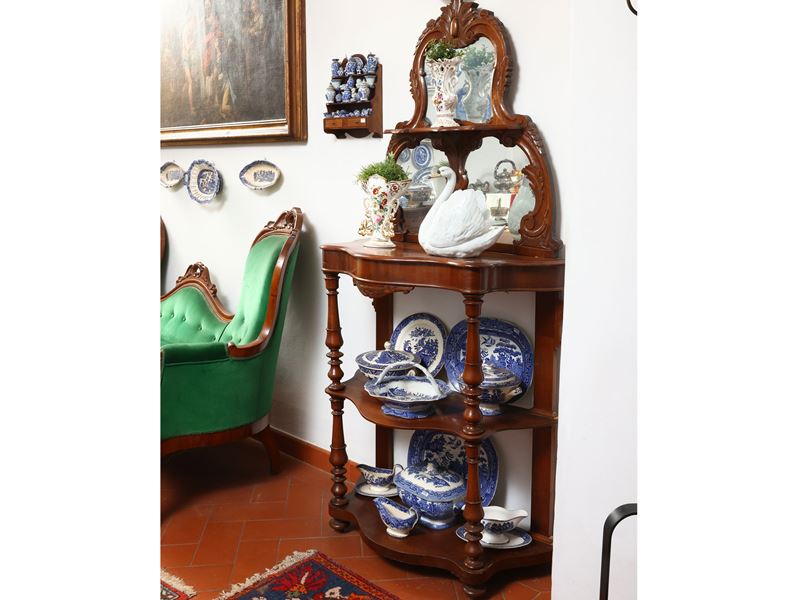 Etagere con alzata in noce