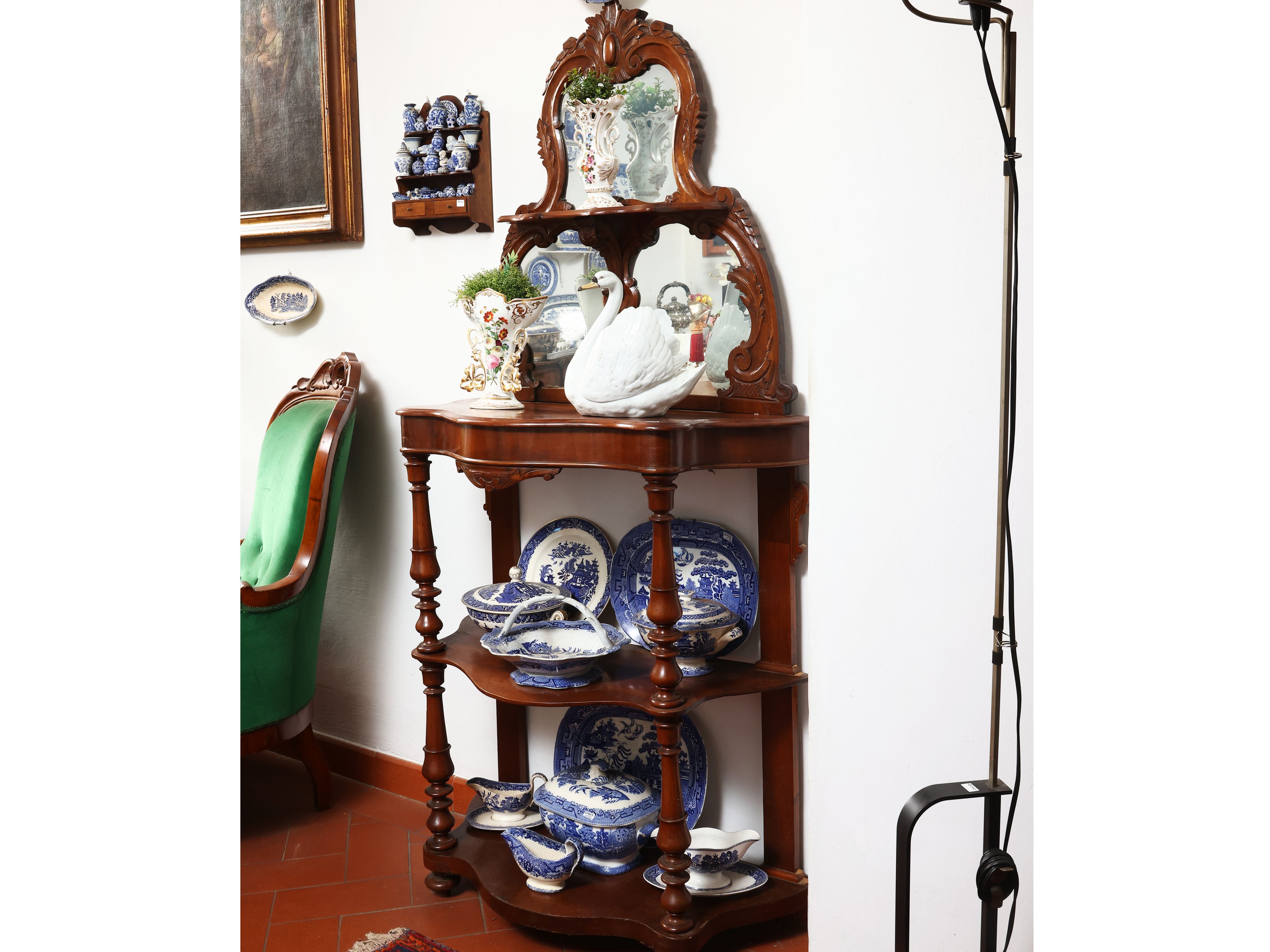 Etagere con alzata in noce