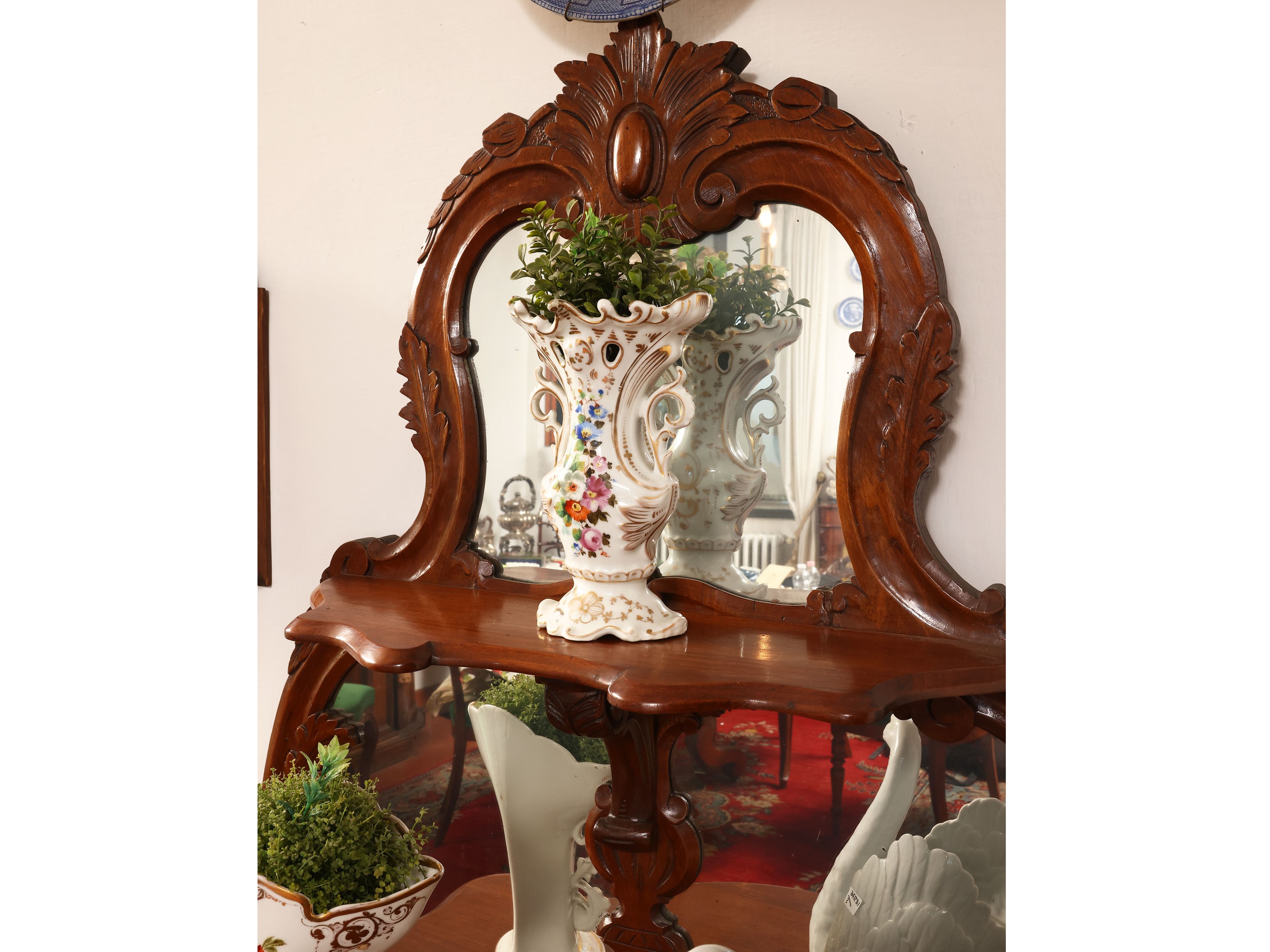 Etagere con alzata in noce