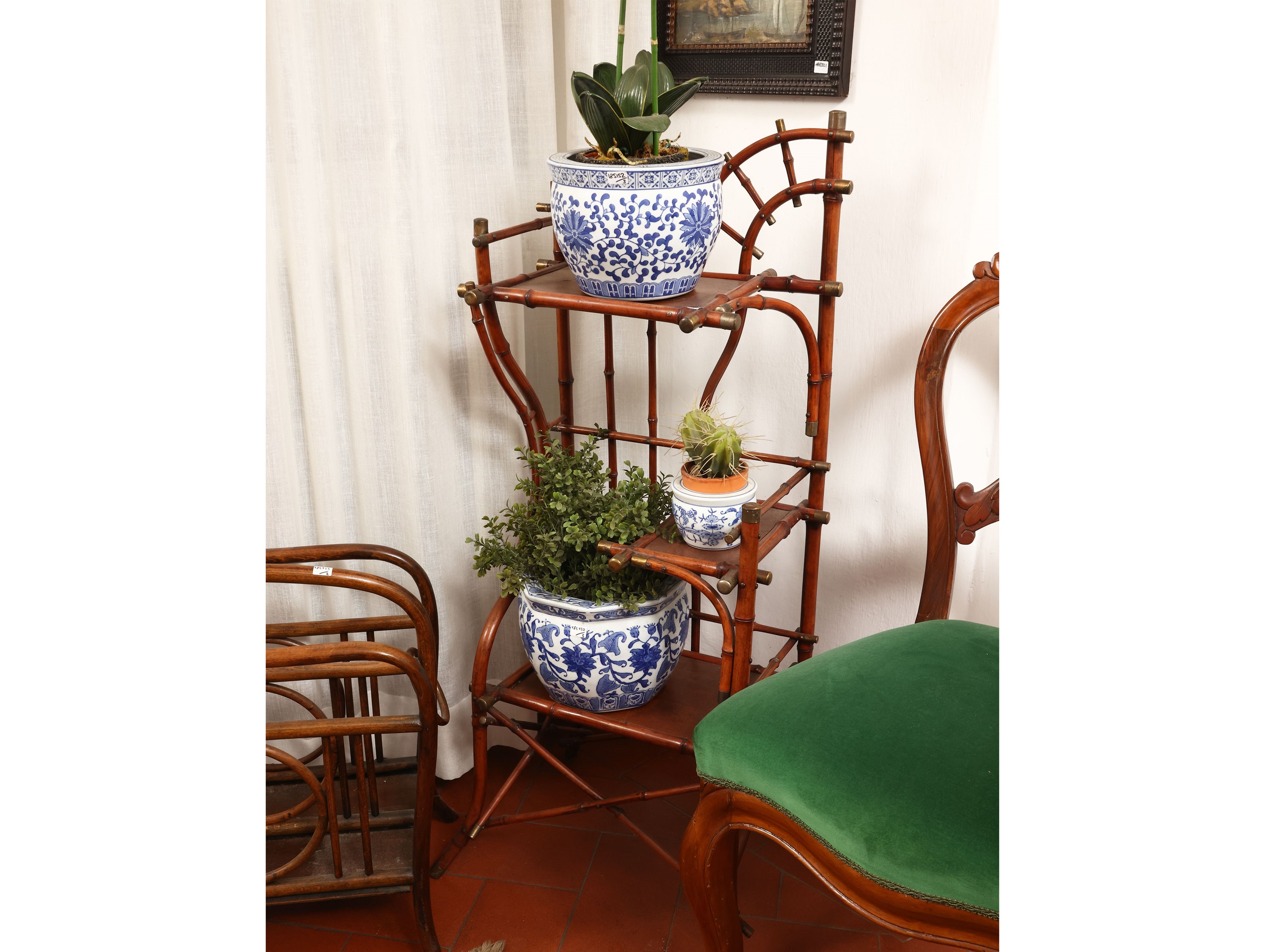 Due complementi di arredo