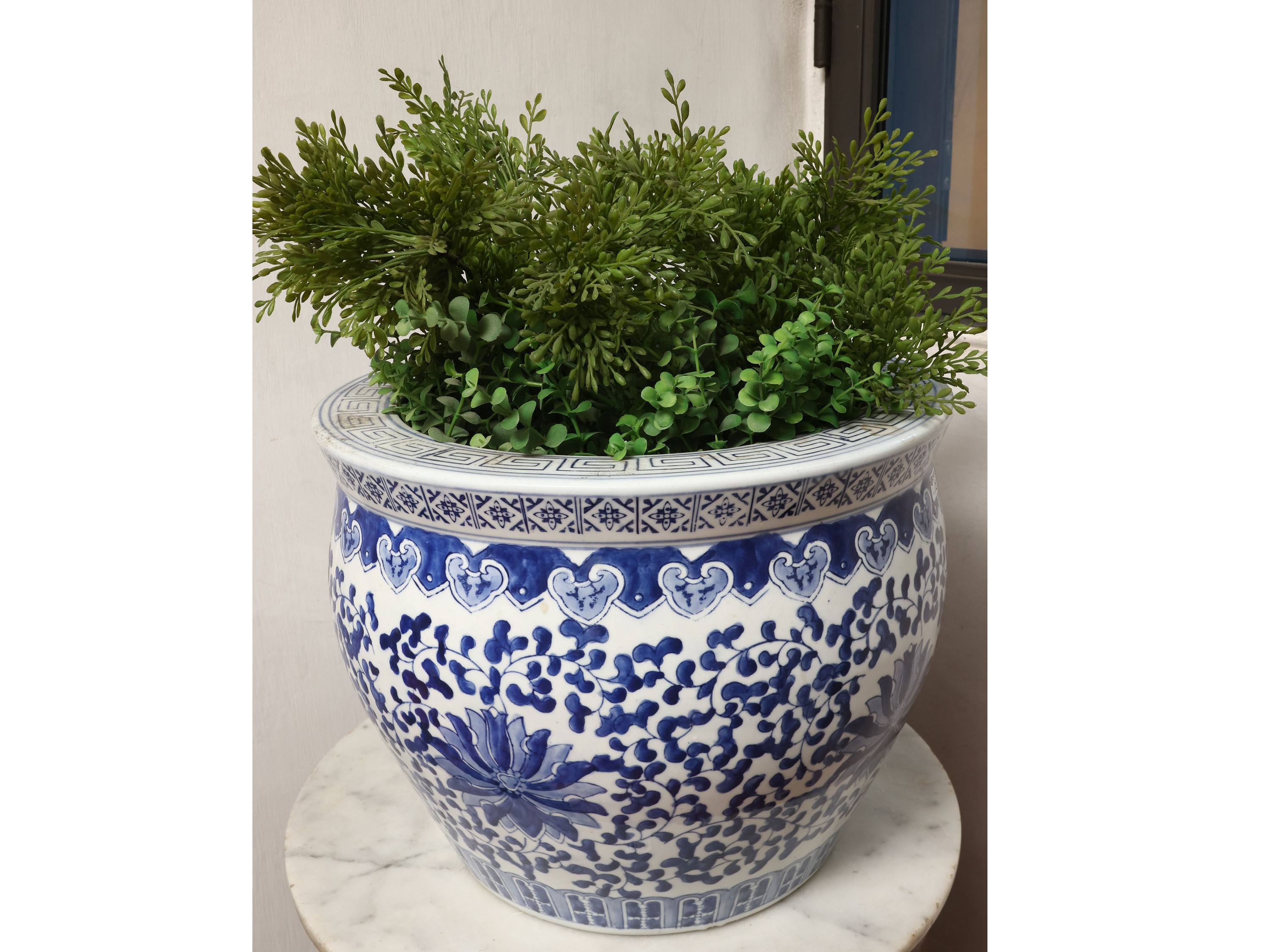 Coppia di cachepot in porcellana