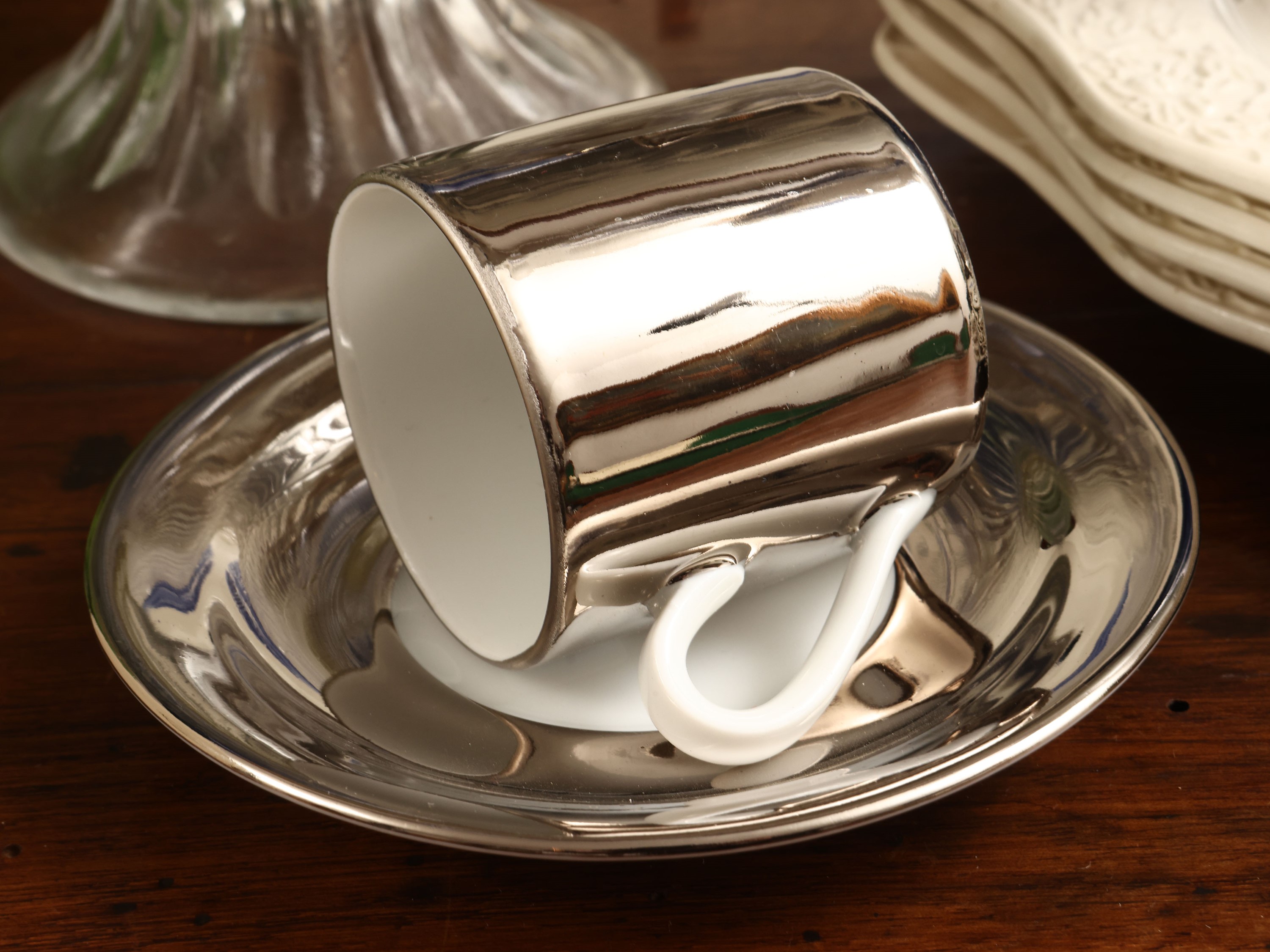 Accessori da brunch: Set di six piattini in porcellana con decorazione monocroma blu, tazzine da ...
