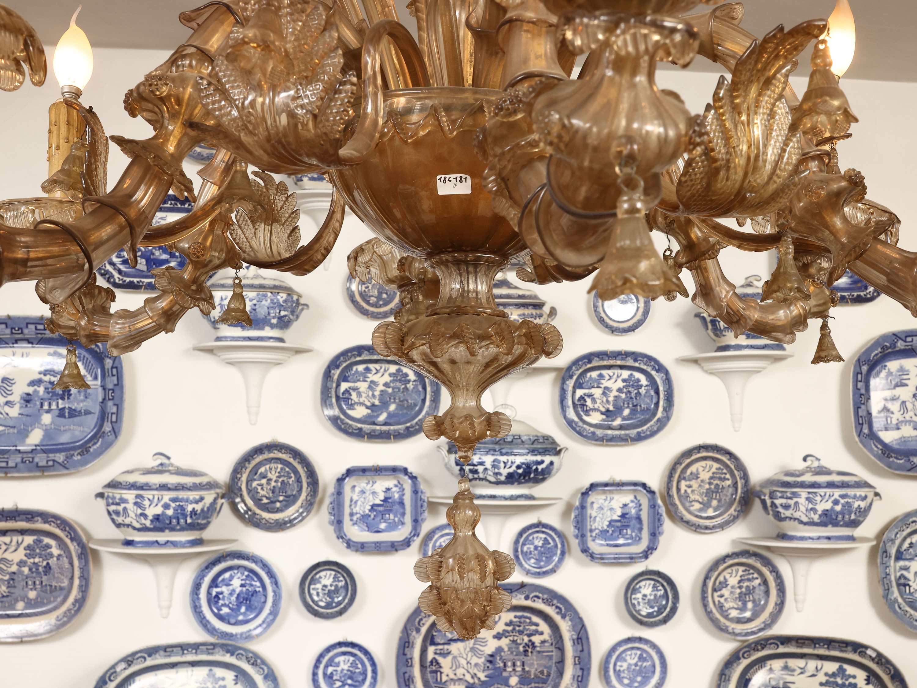 Lampadario in vetro soffiato di Murano, h 110 cm, diam 95 cm