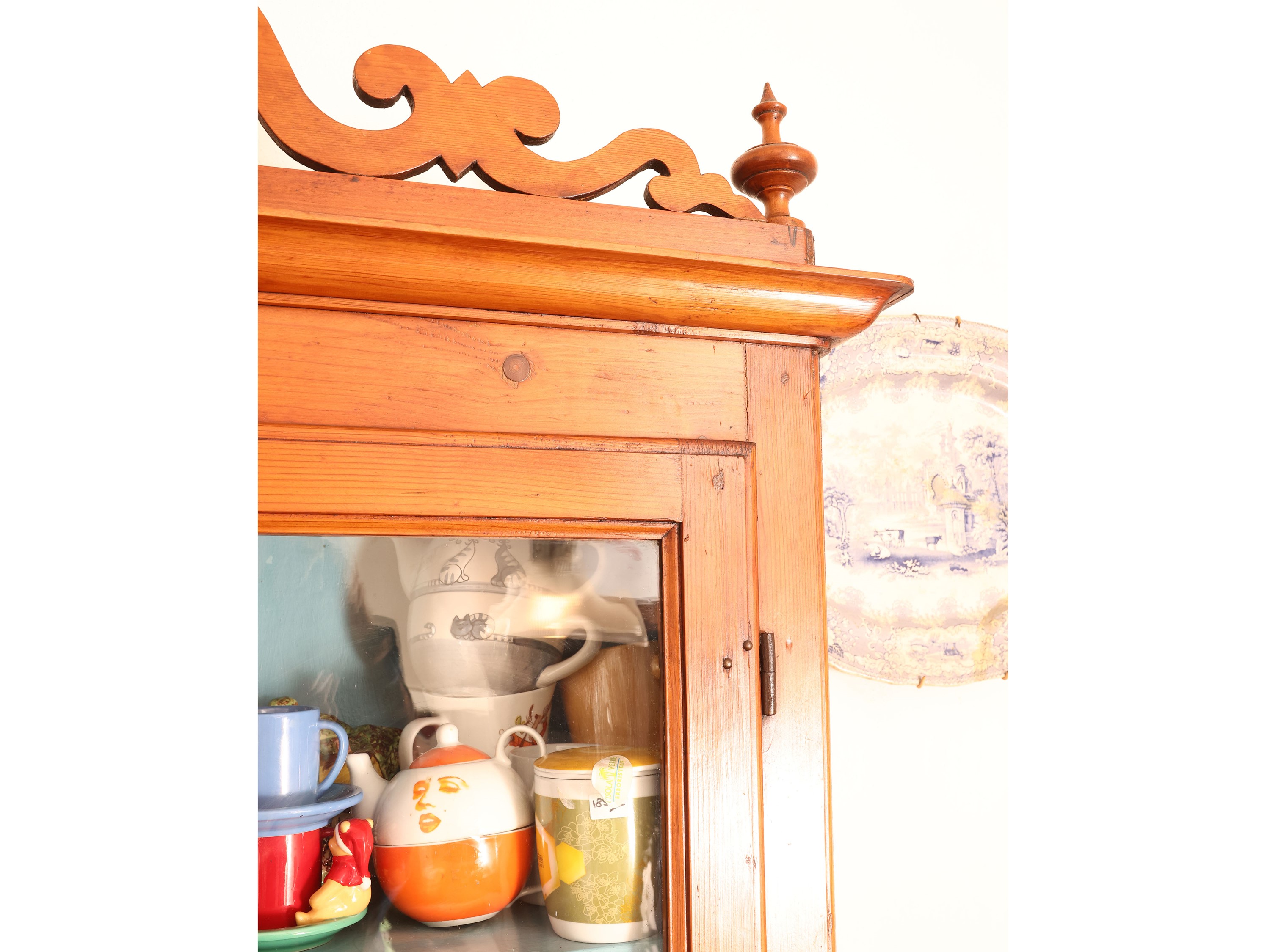 Credenza a due corpi, legno tenero, seconda metà del XIX secolo