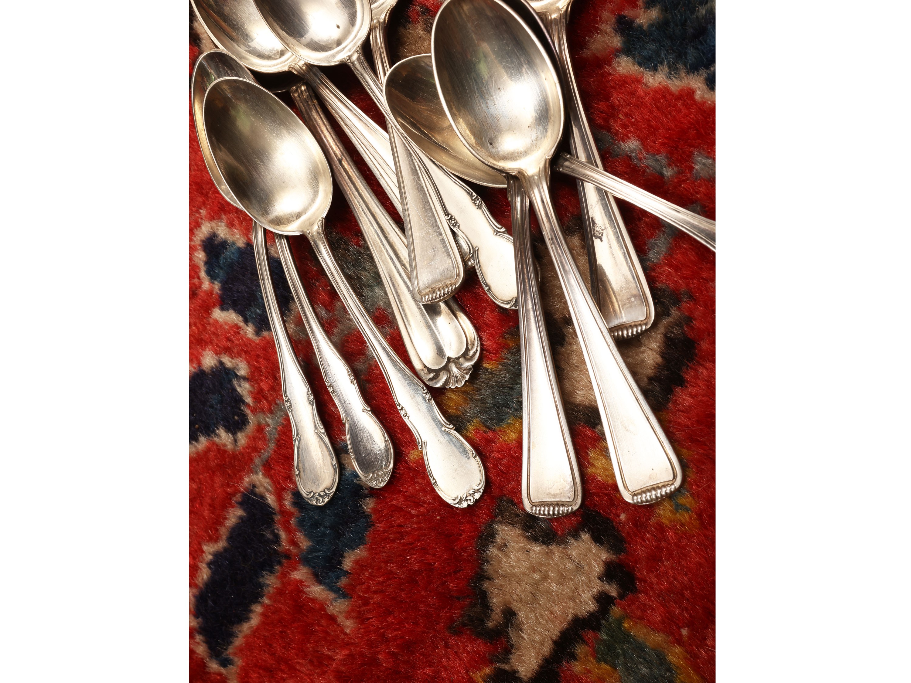 Due set di cucchiaini in argento