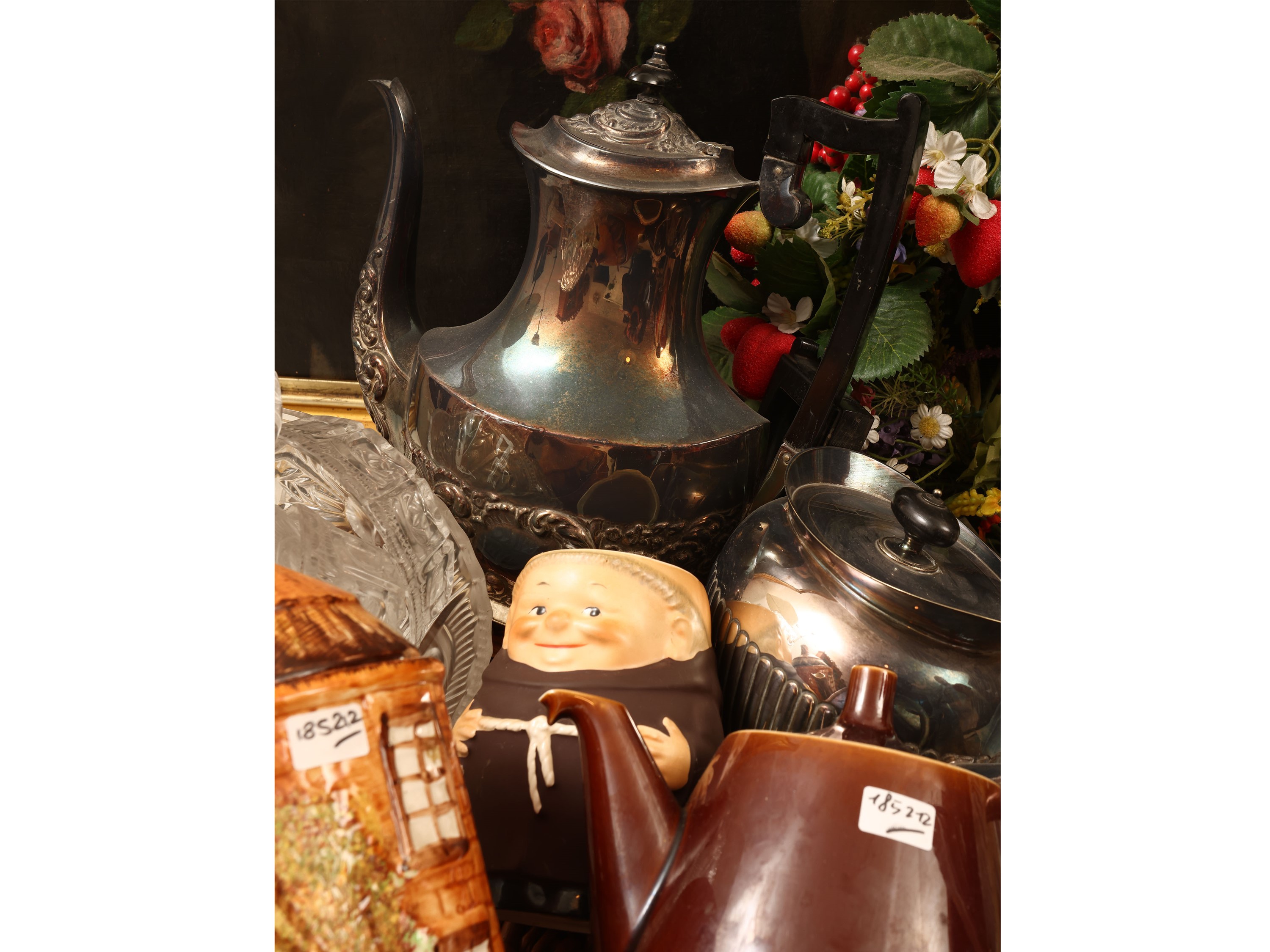 Miscellanea di accessori per la tavola e la cucina