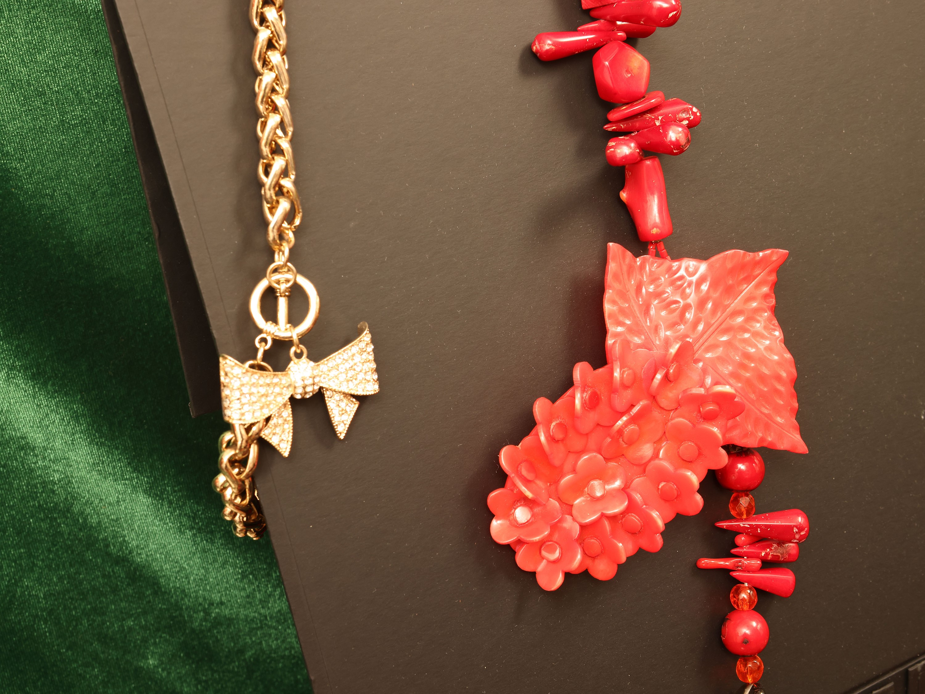 Grande lotto di bijoux