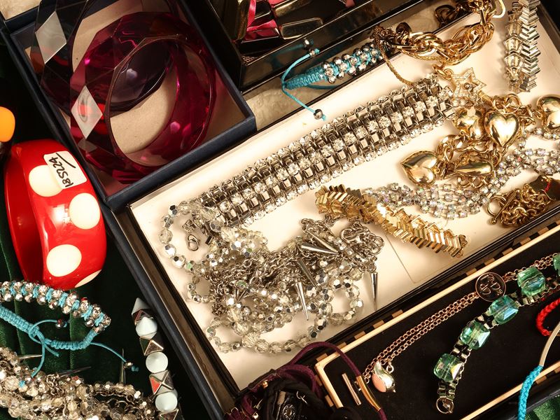 Grande lotto di bijoux