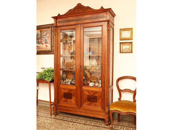 Display cabinet veneered and inlaid in walnut and other essences