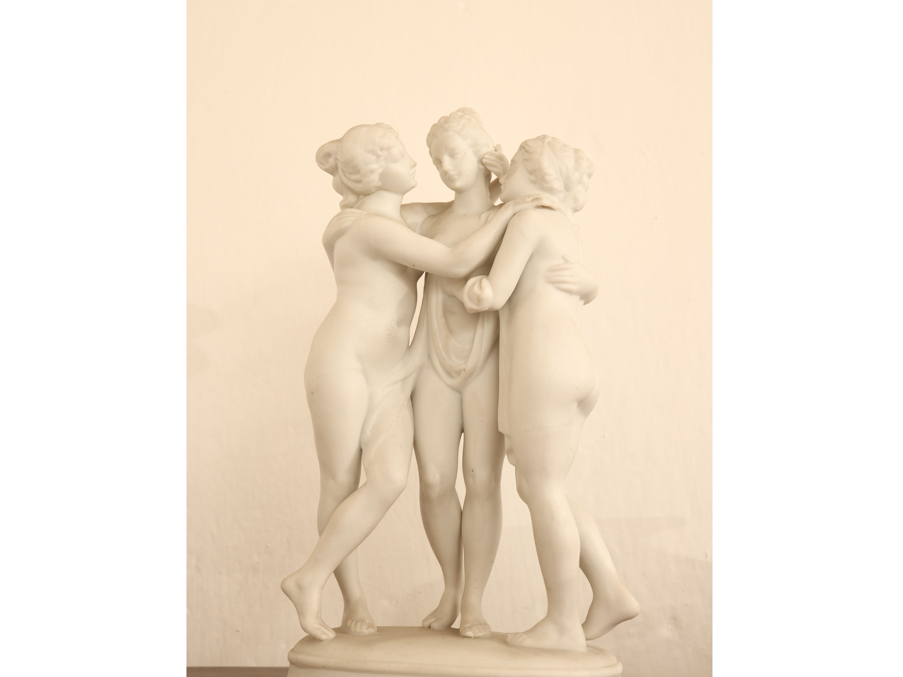 Collezione di piccole figure in porcellana e biscuit