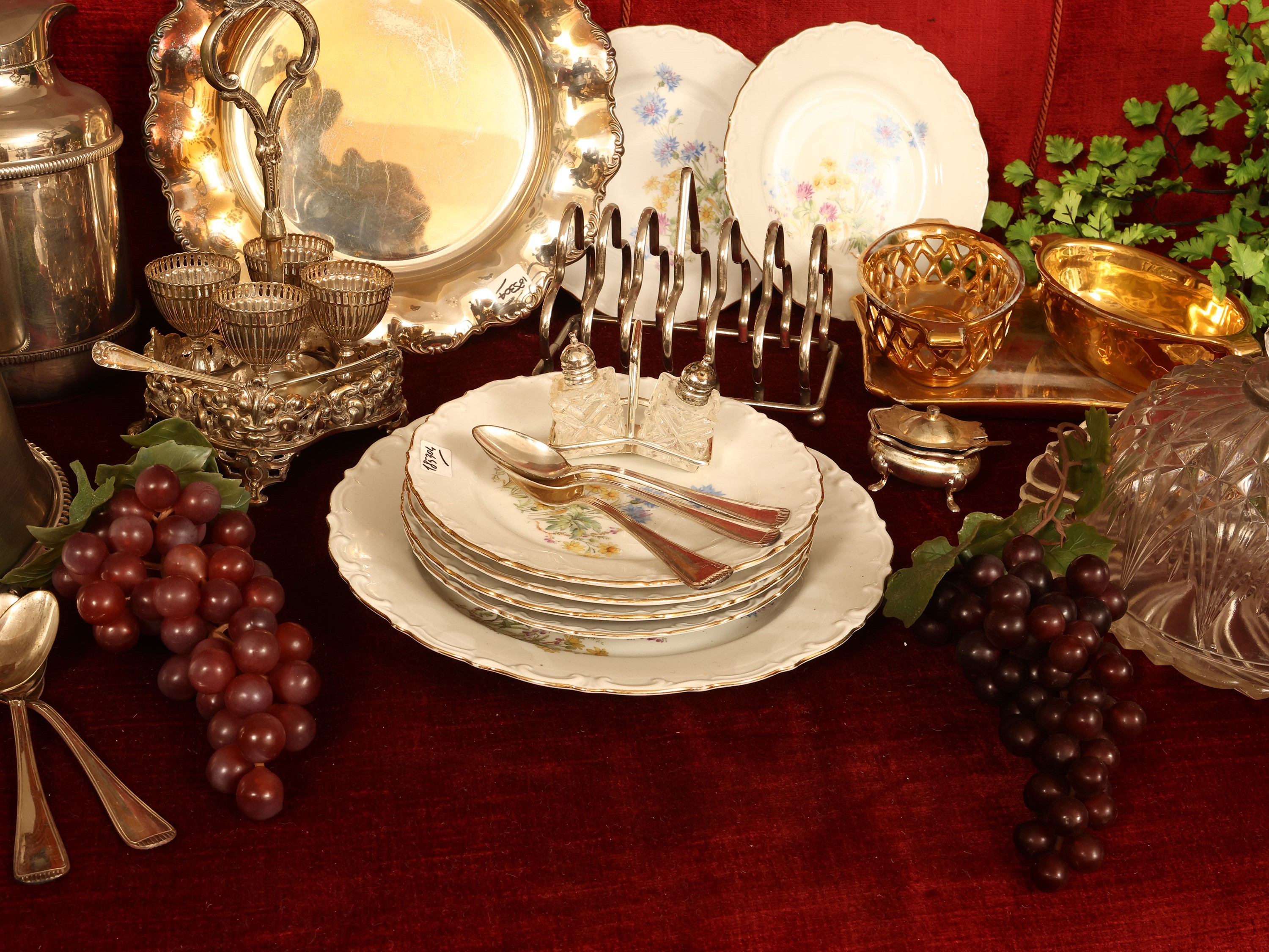 Servizio da brunch, porcellana tedesca con decorazione floreale e accessori in metallo argentato