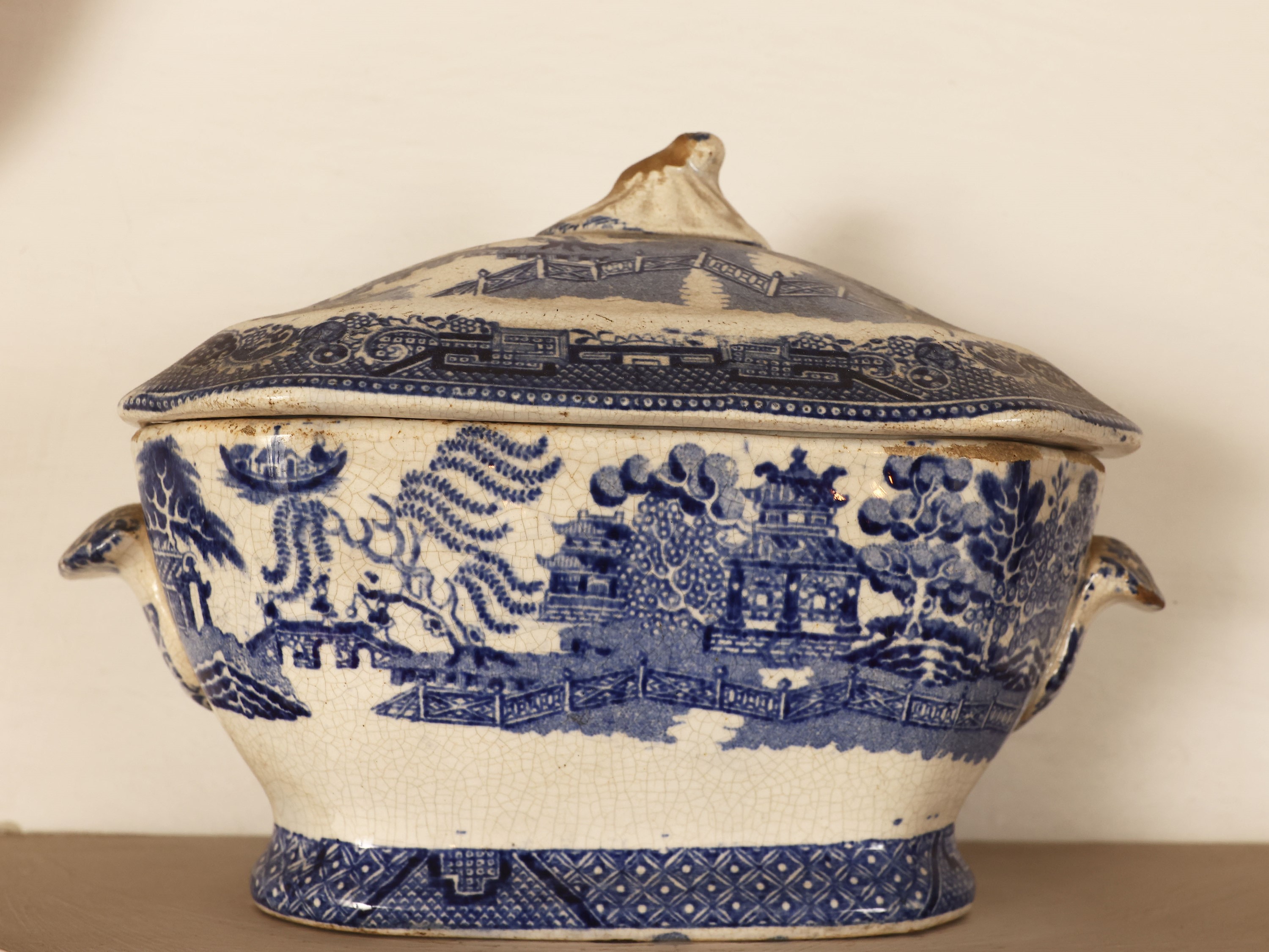 Grande collezione di accessori in terraglia