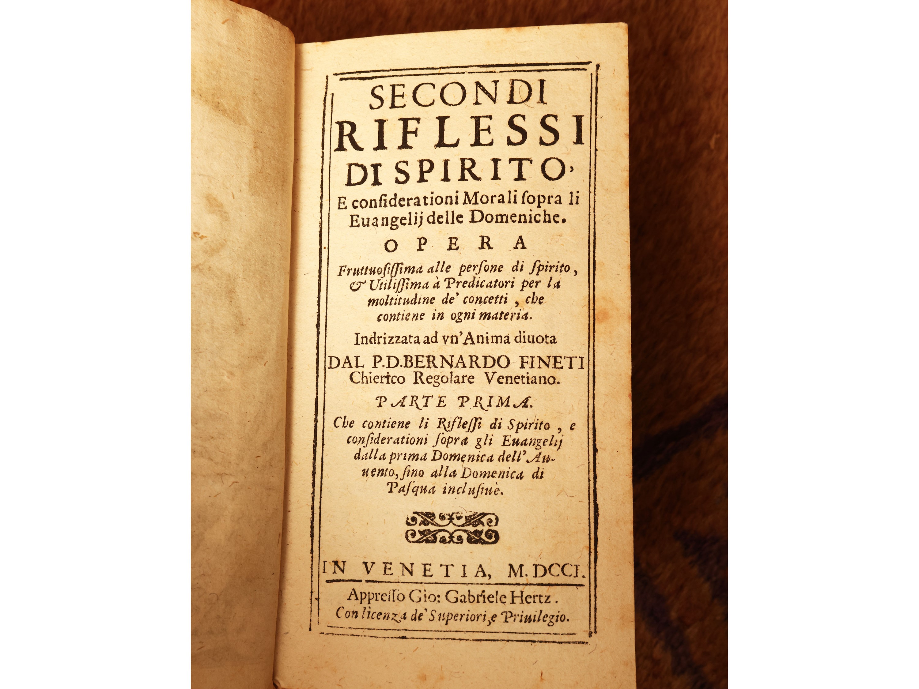 Piccolo lotto di libri antichi di devozione, legature in pergamena, XVIII/XIX secolo