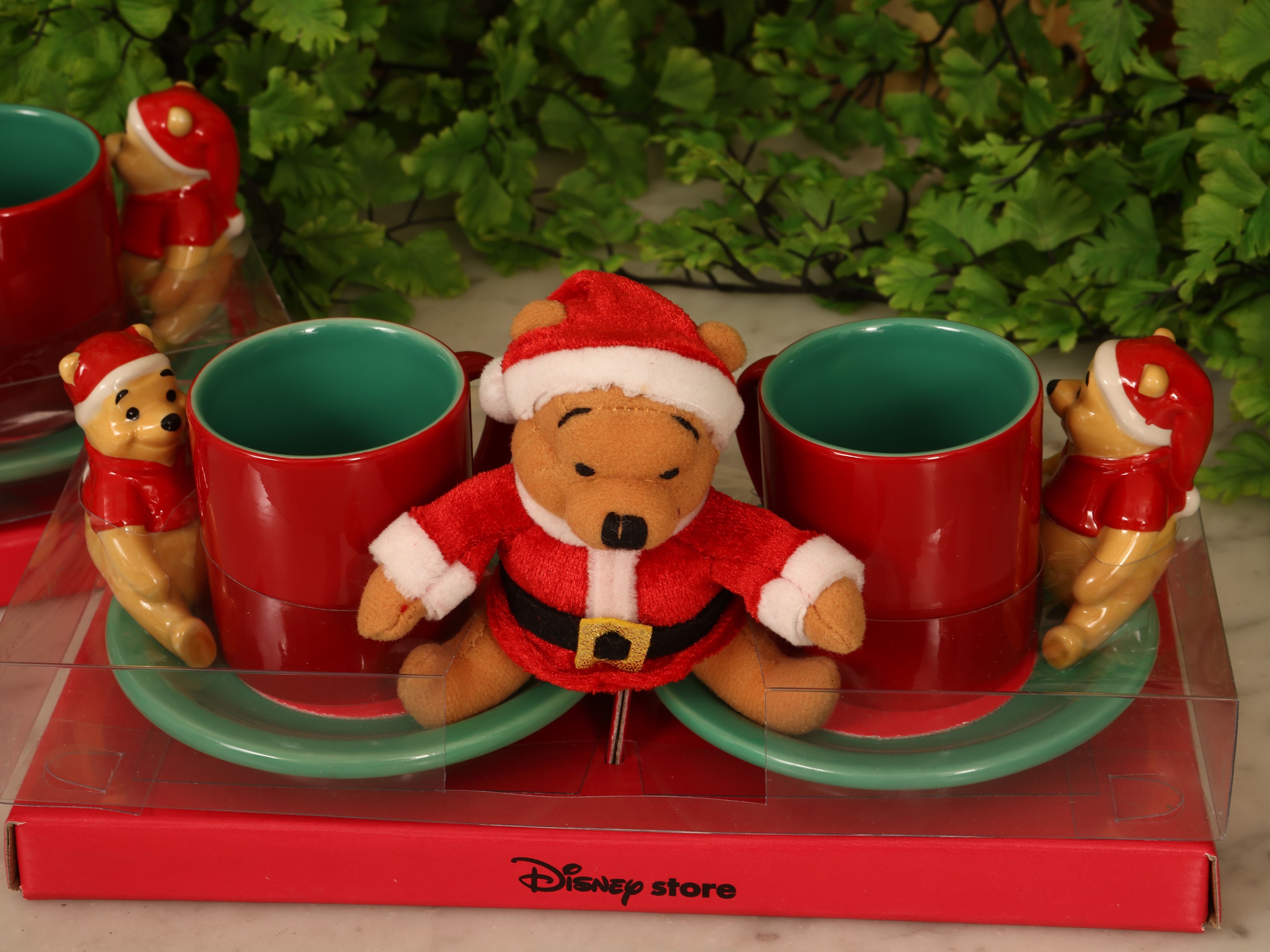 Winnie the Pooh, Set natalizio composto da due tazzine e un pupazzetto