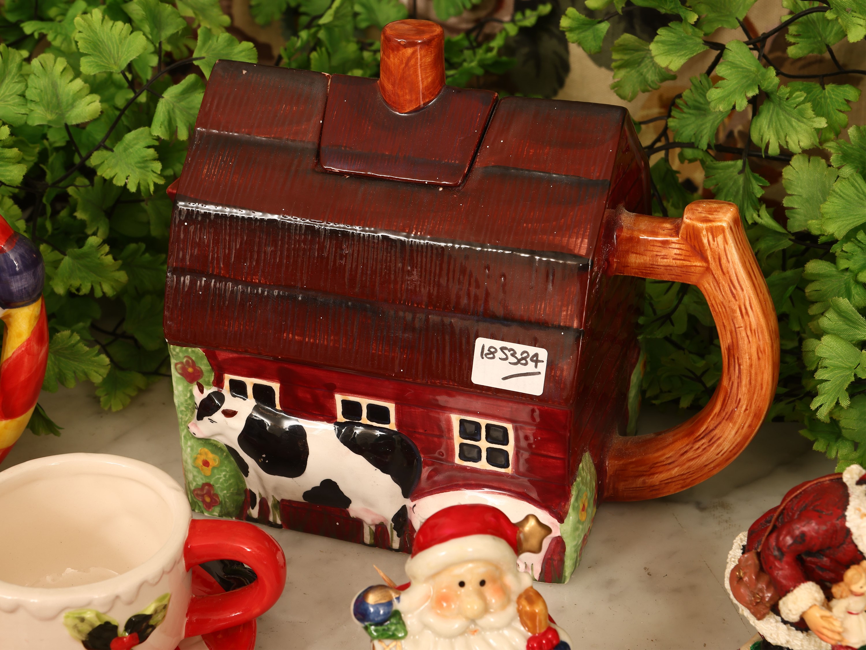 Assortimento di piccoli cadeau natalizi in ceramica, dimensioni da cm 5 a cm 16