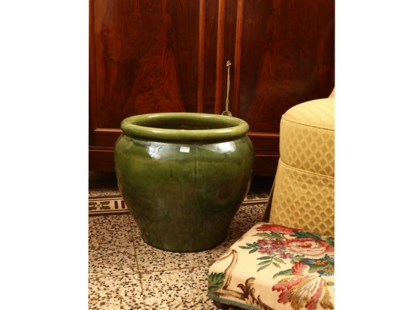 Grande portavasi in terracotta smaltata verde