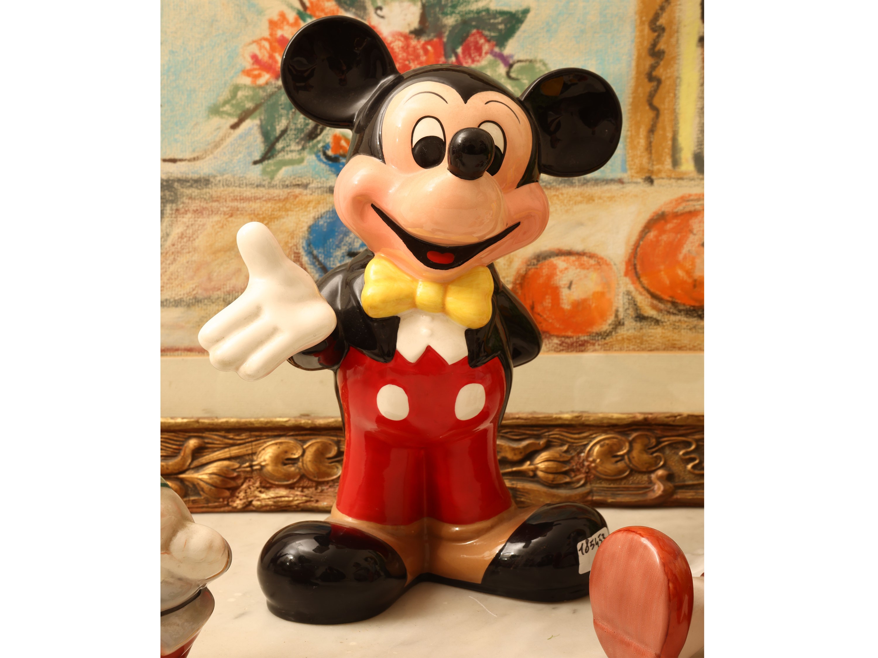 Sculture di tre figure Disney in porcellana e ceramica policroma