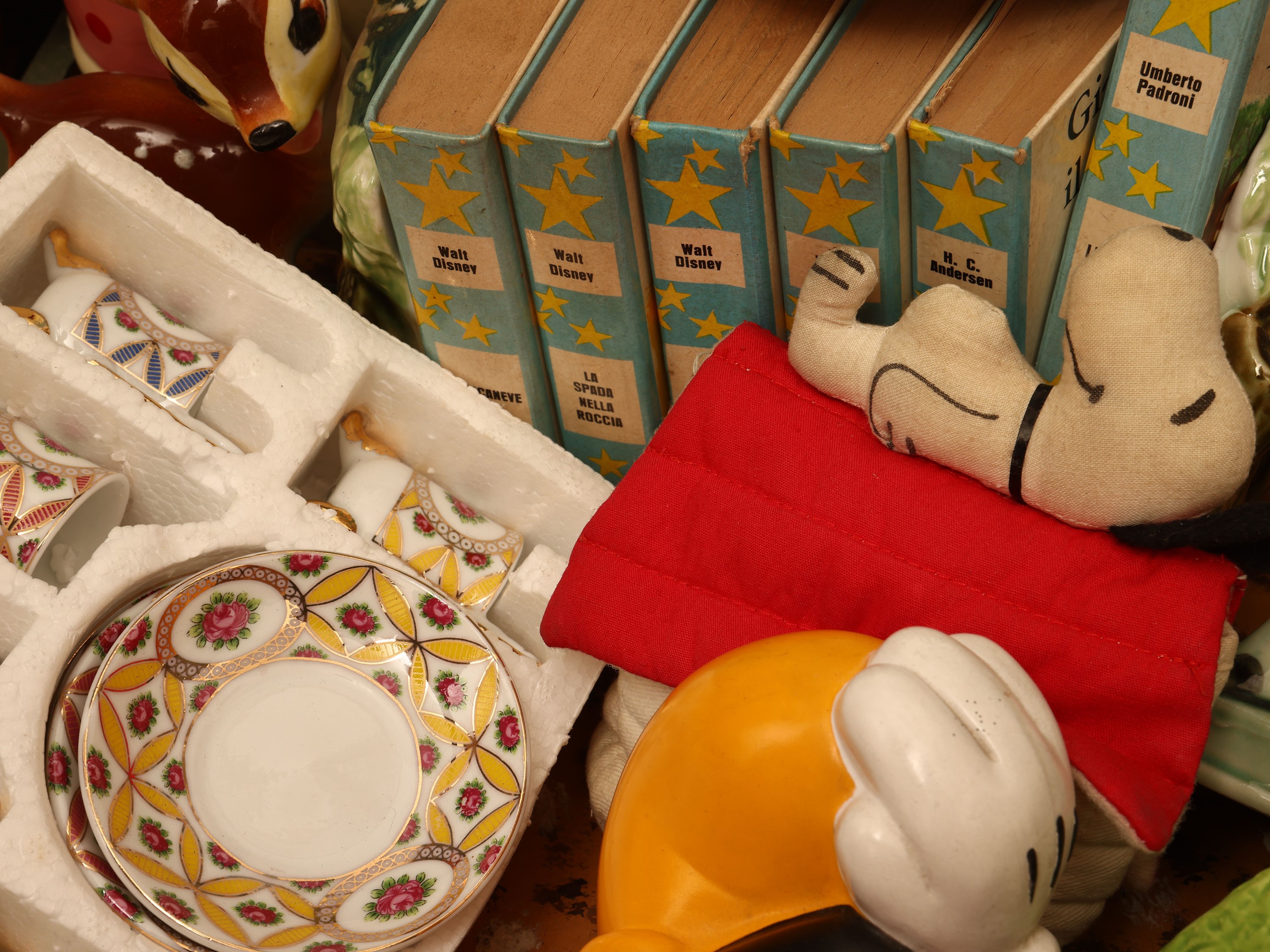 Oggetti decorativi per camera da bambino, serie di libri e accessori