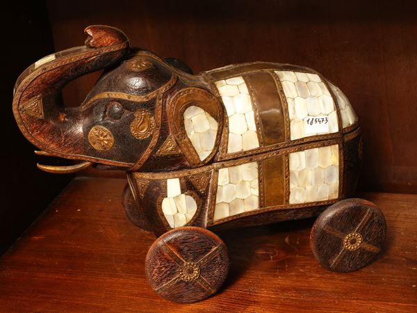 Scatola in legno e madreperla
