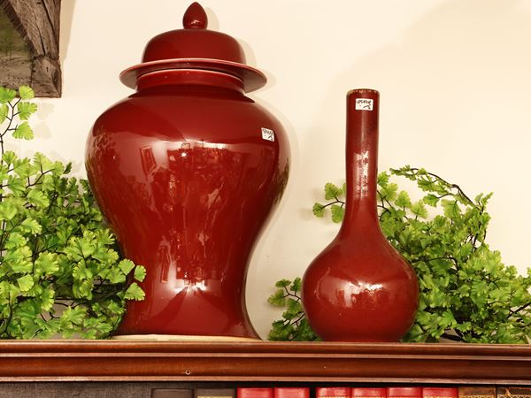 Due accessori in ceramica sangue di bue