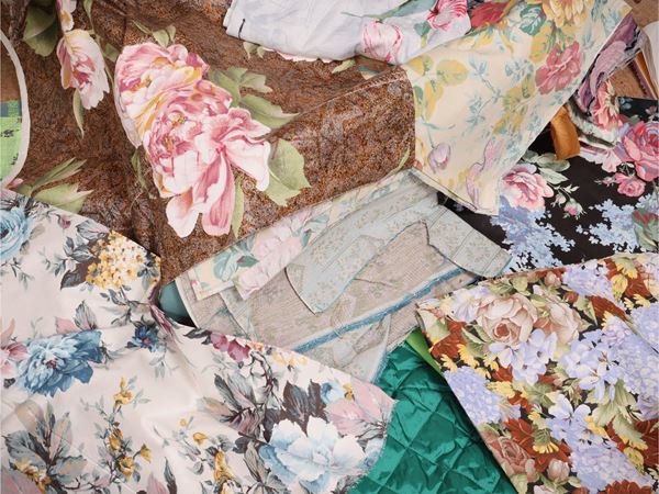 Assortimento di scampoli in tessuti vari