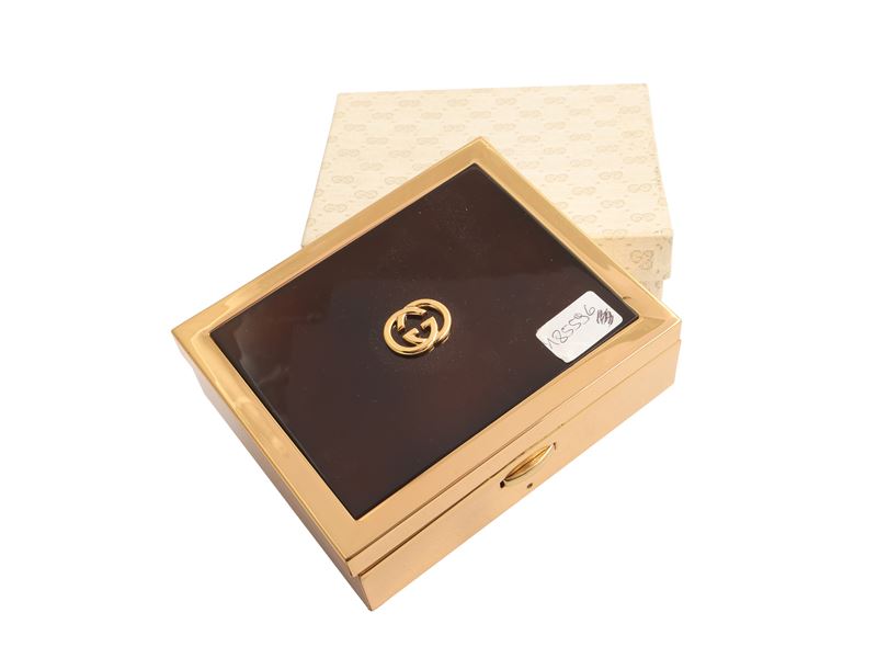 Gucci - Portasigarette con coperchio in lacca con finiture dorate