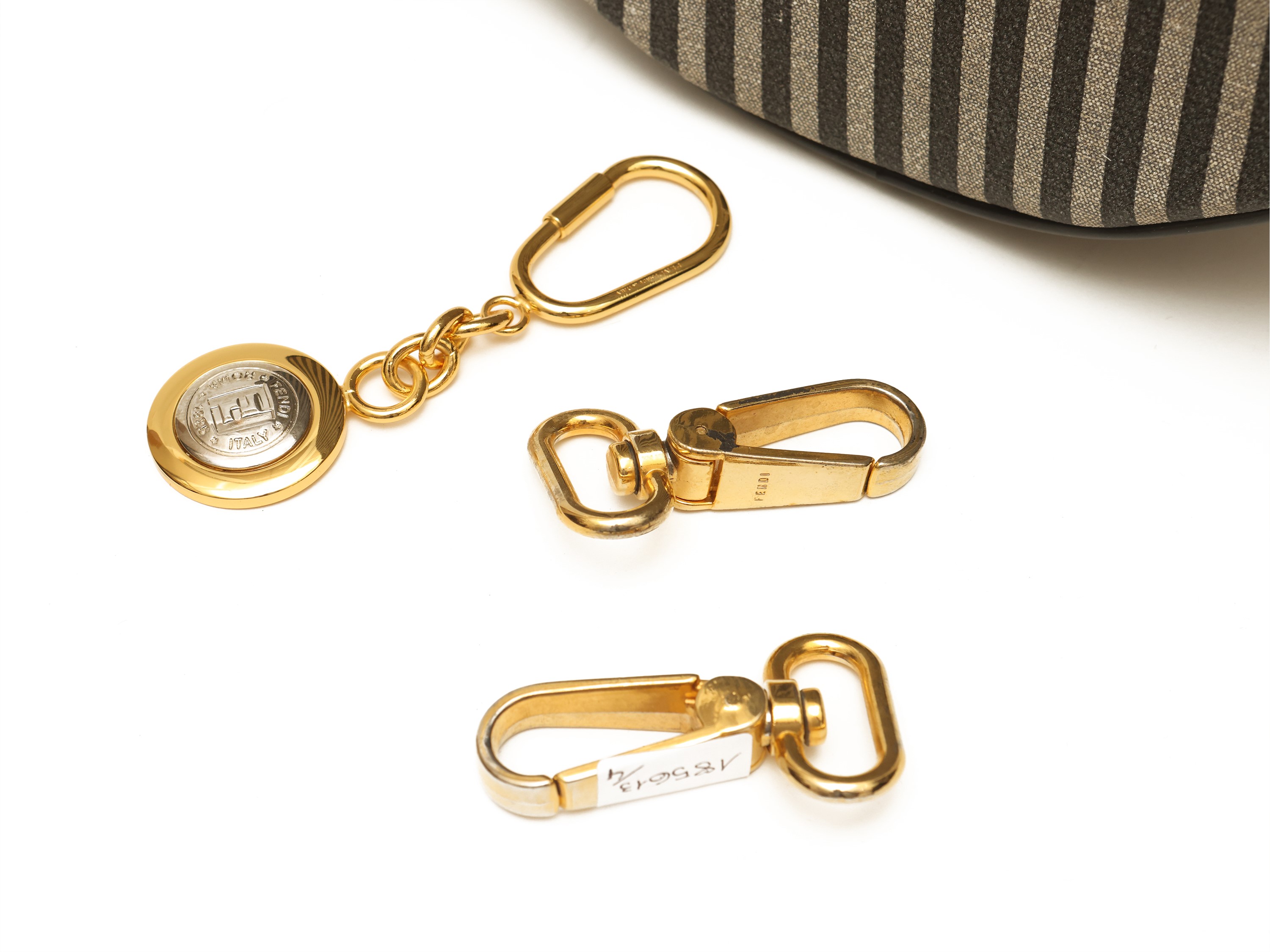 Fendi - Beauty Case in Tessuto a Righe Bianche e Blu