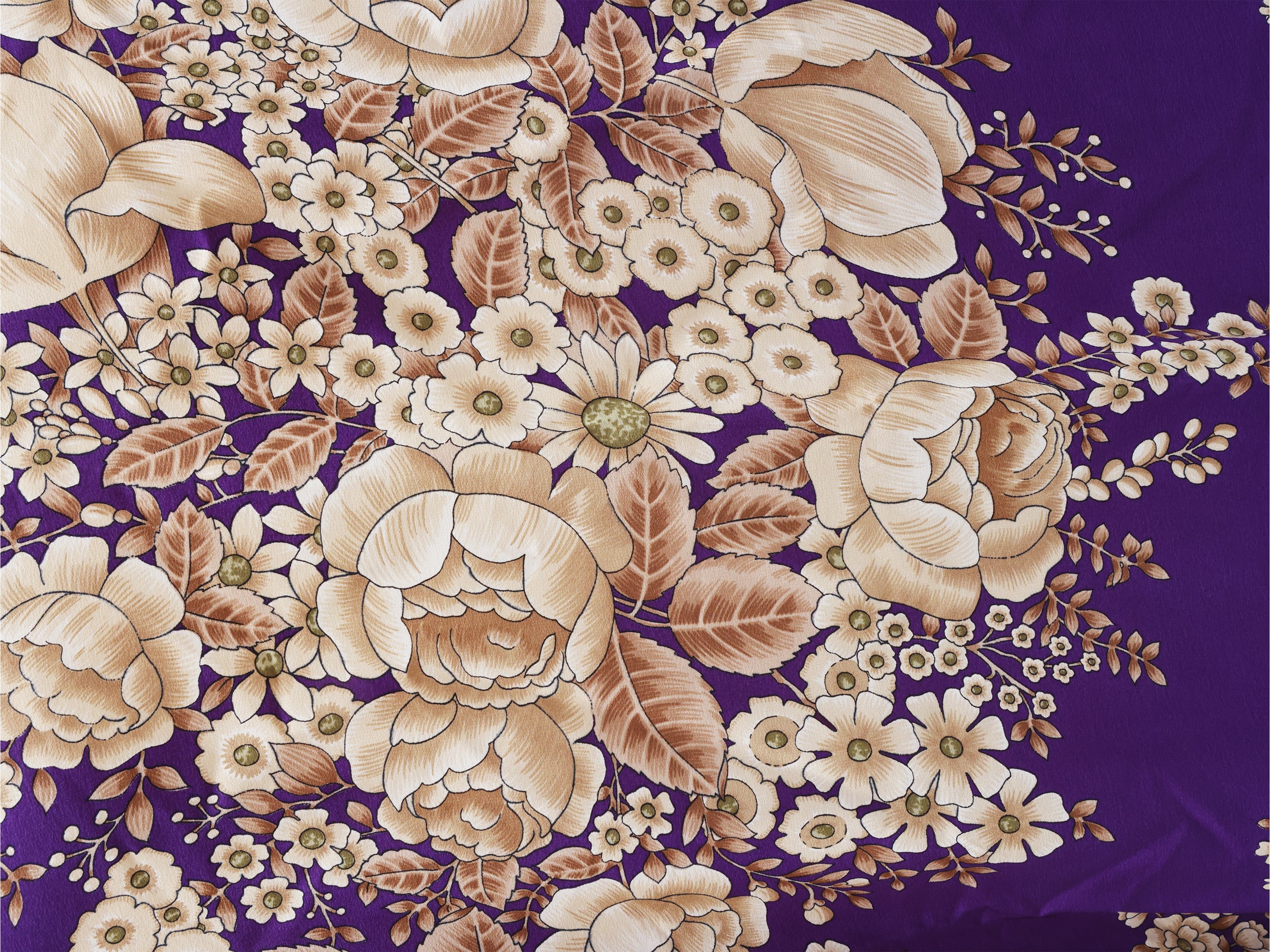 Gucci - Scialle in Seta Viola