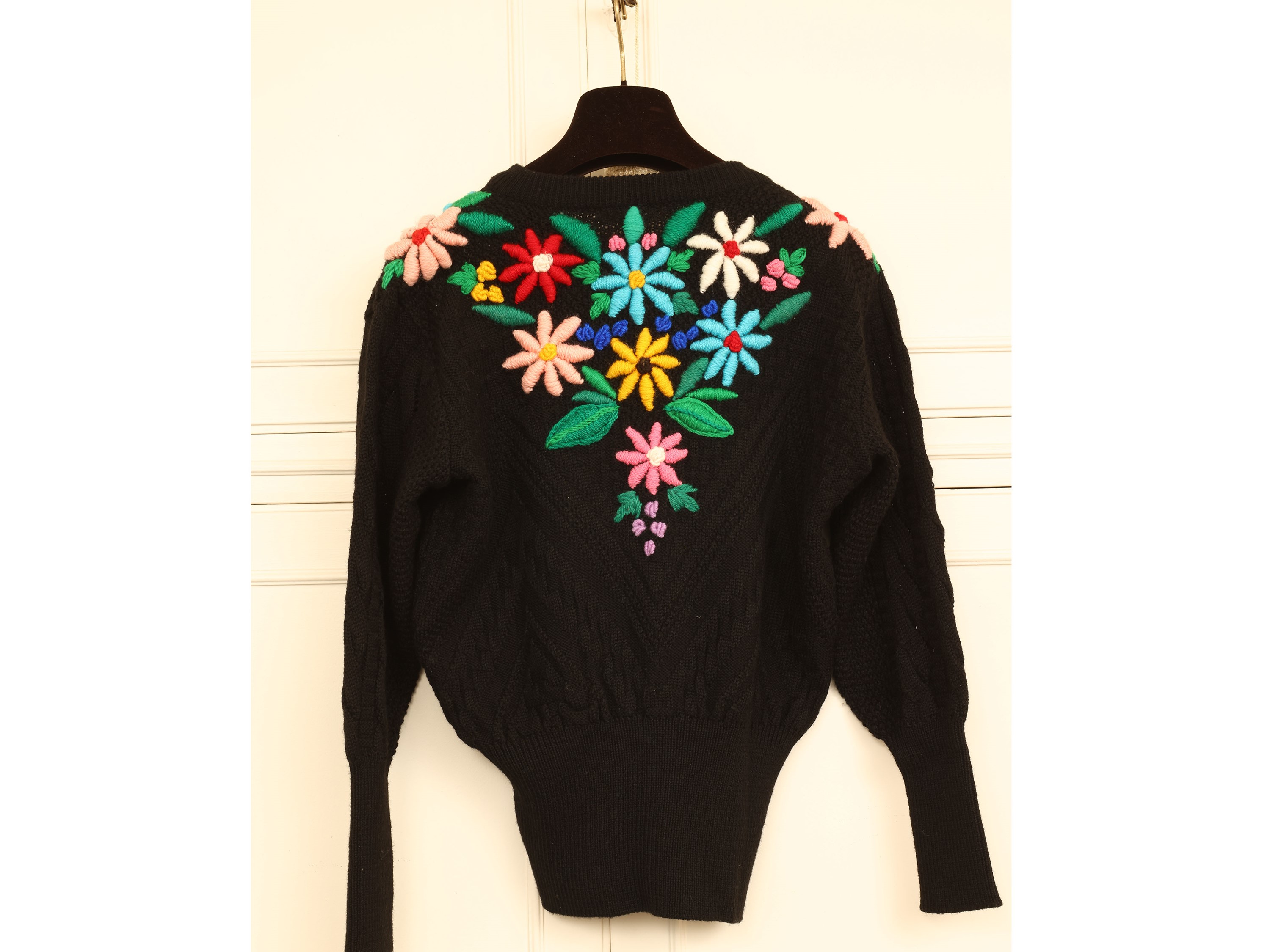 Cacharel - Cardigan in misto lana nera con ricamo floreale