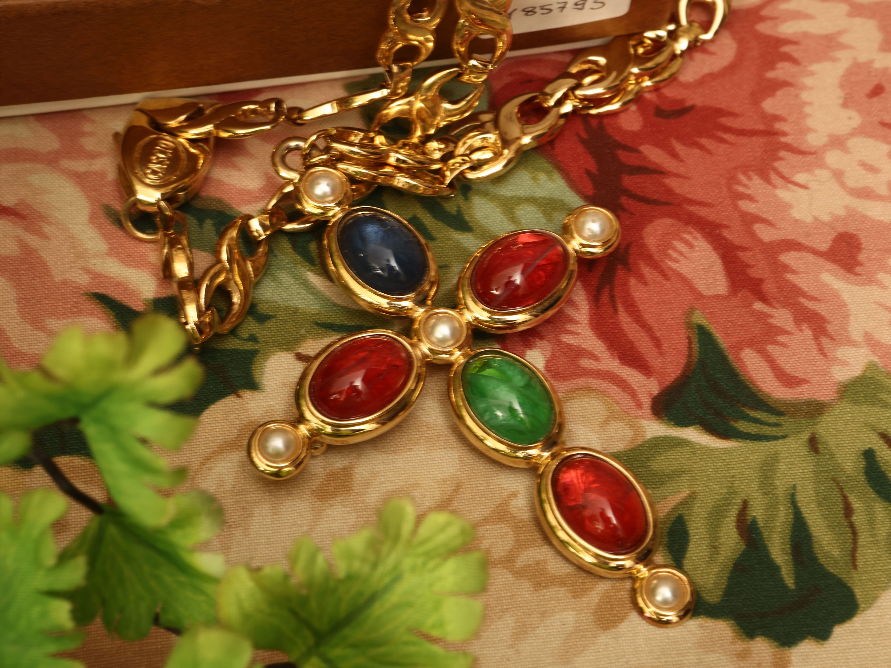 Cascio - Collana con grande pendente a croce