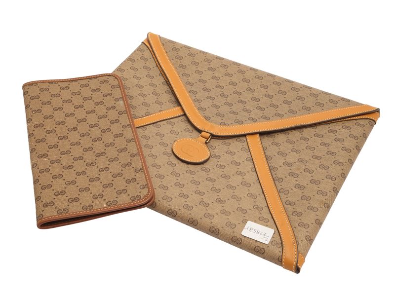 Gucci - Lotto di accessori in tessuto micro GG