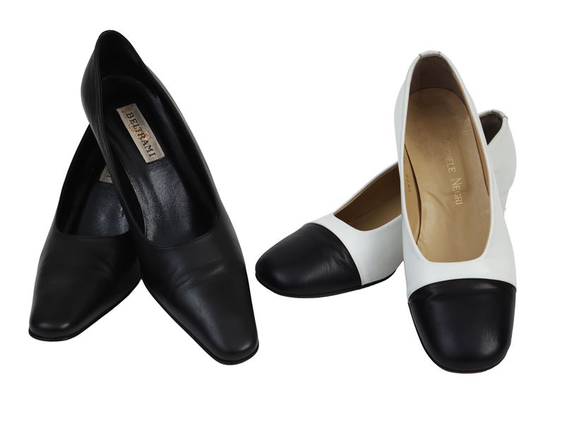 Due paia di decolleté in pelle