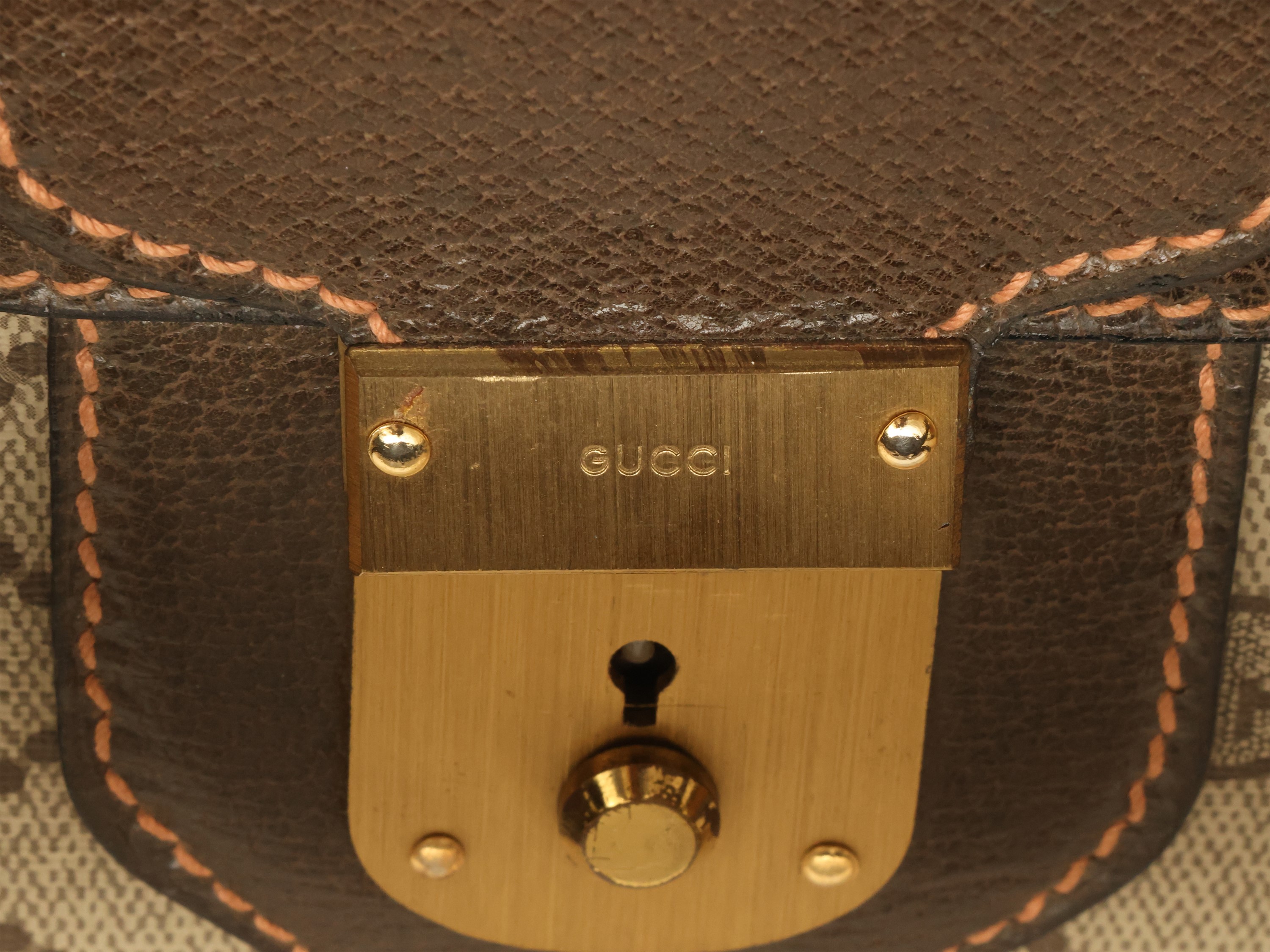 Gucci - Valigia in tessuto GG marrone