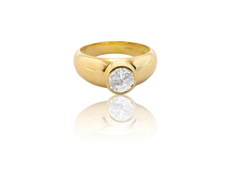 Anello in oro giallo e diamante