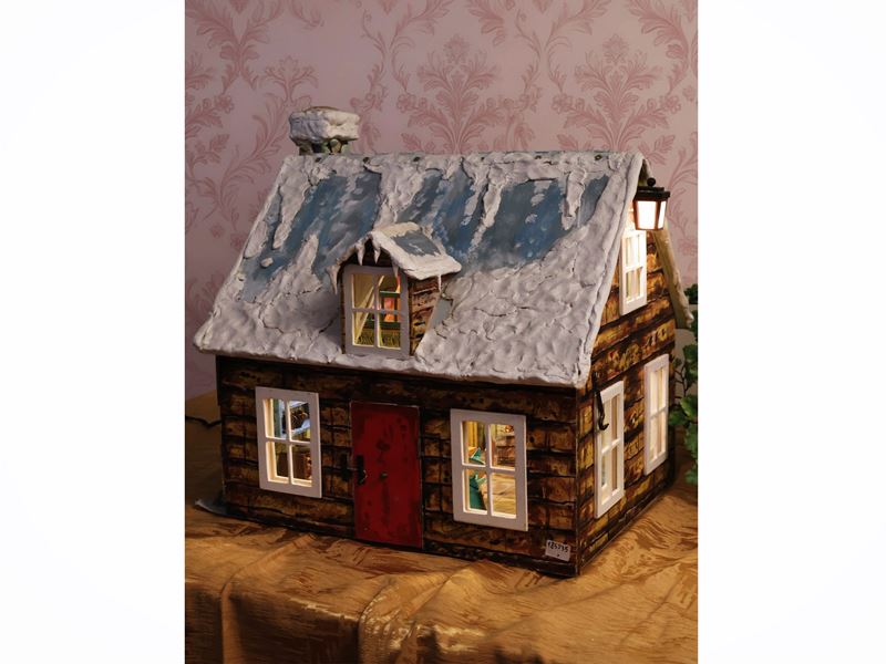 Opera artigianale in legno dipinto, La Casa di Cenerentola