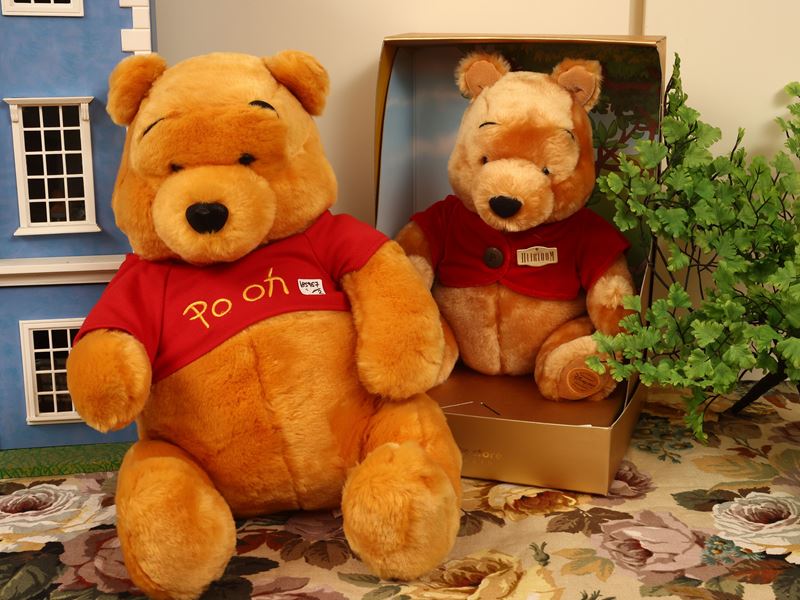 Disney, Due orsacchiotti in peluche Winnie the Pooh, set nuovo con confezione originale
