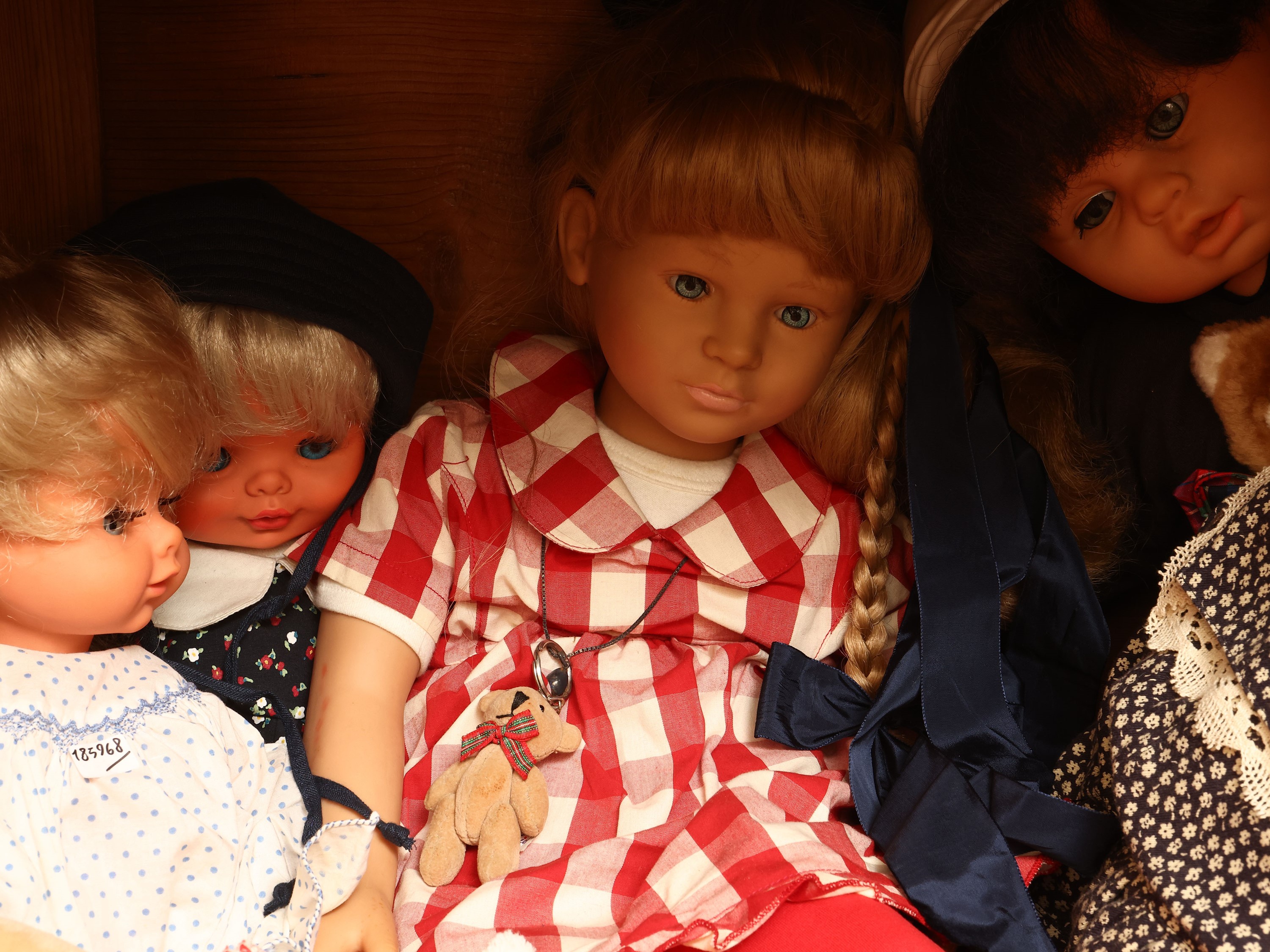 N/A, Bambole e piccoli peluche