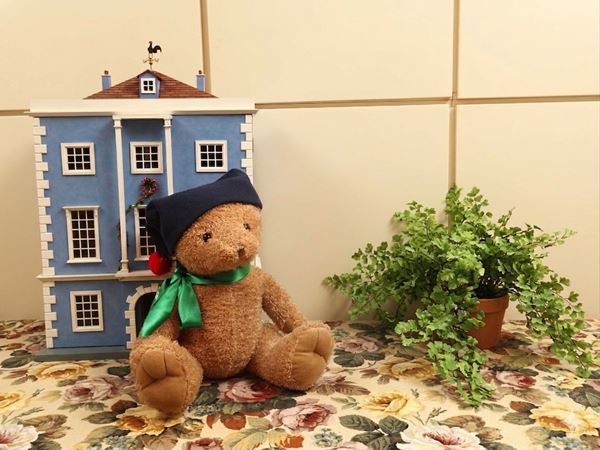 Grande orsacchiotto in peluche