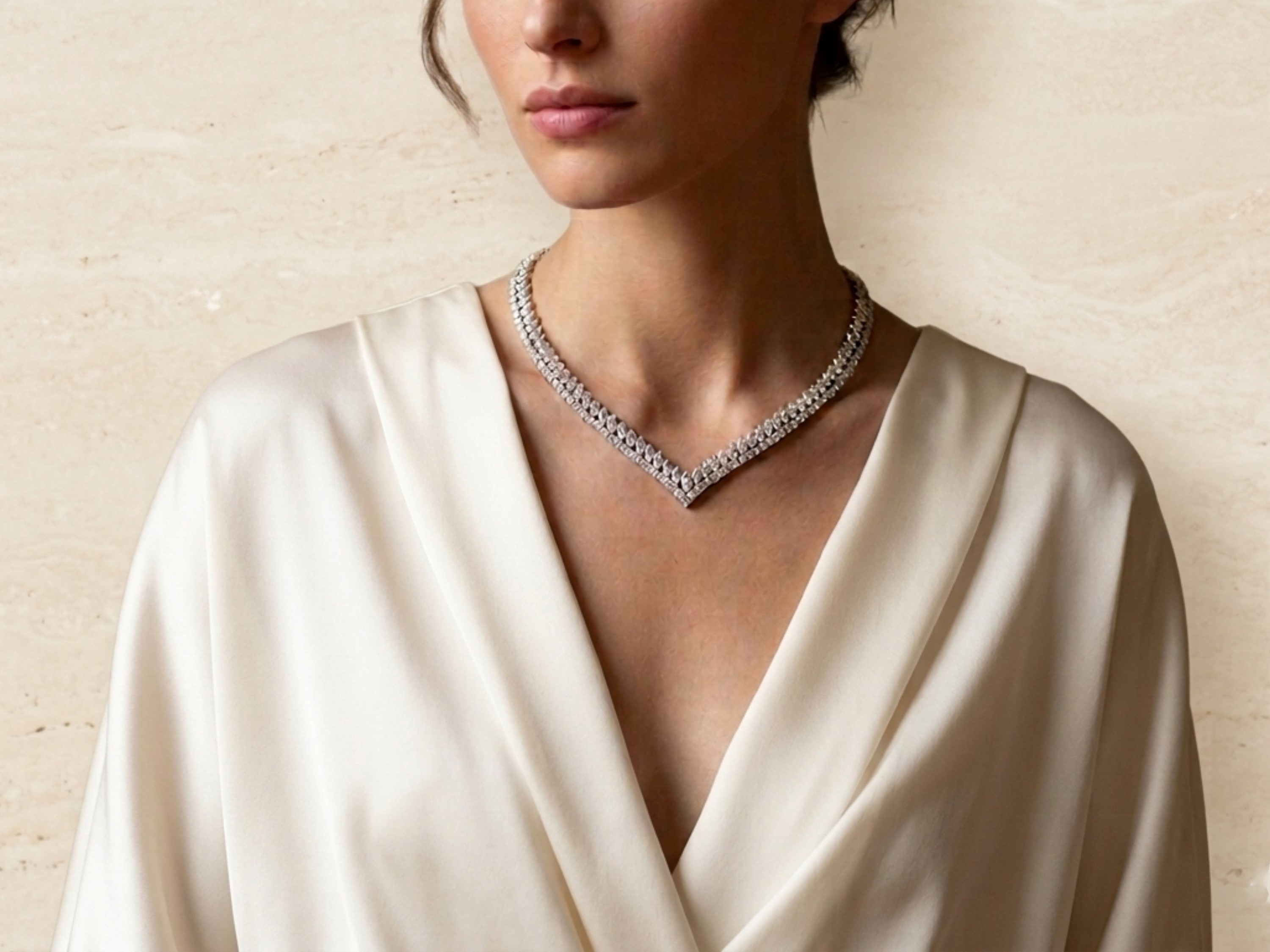 Collana girocollo in oro bianco e diamanti