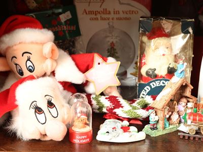 Collezione di Accessori Natalizi, Ninnoli e Peluches