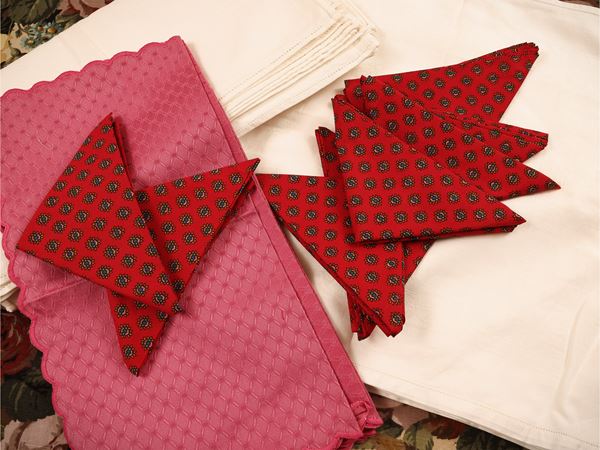 Assortment of napkins  - Auction Florentine extravagances: between fairy tales and collecting - Maison Bibelot - Casa d'Aste Firenze - Milano