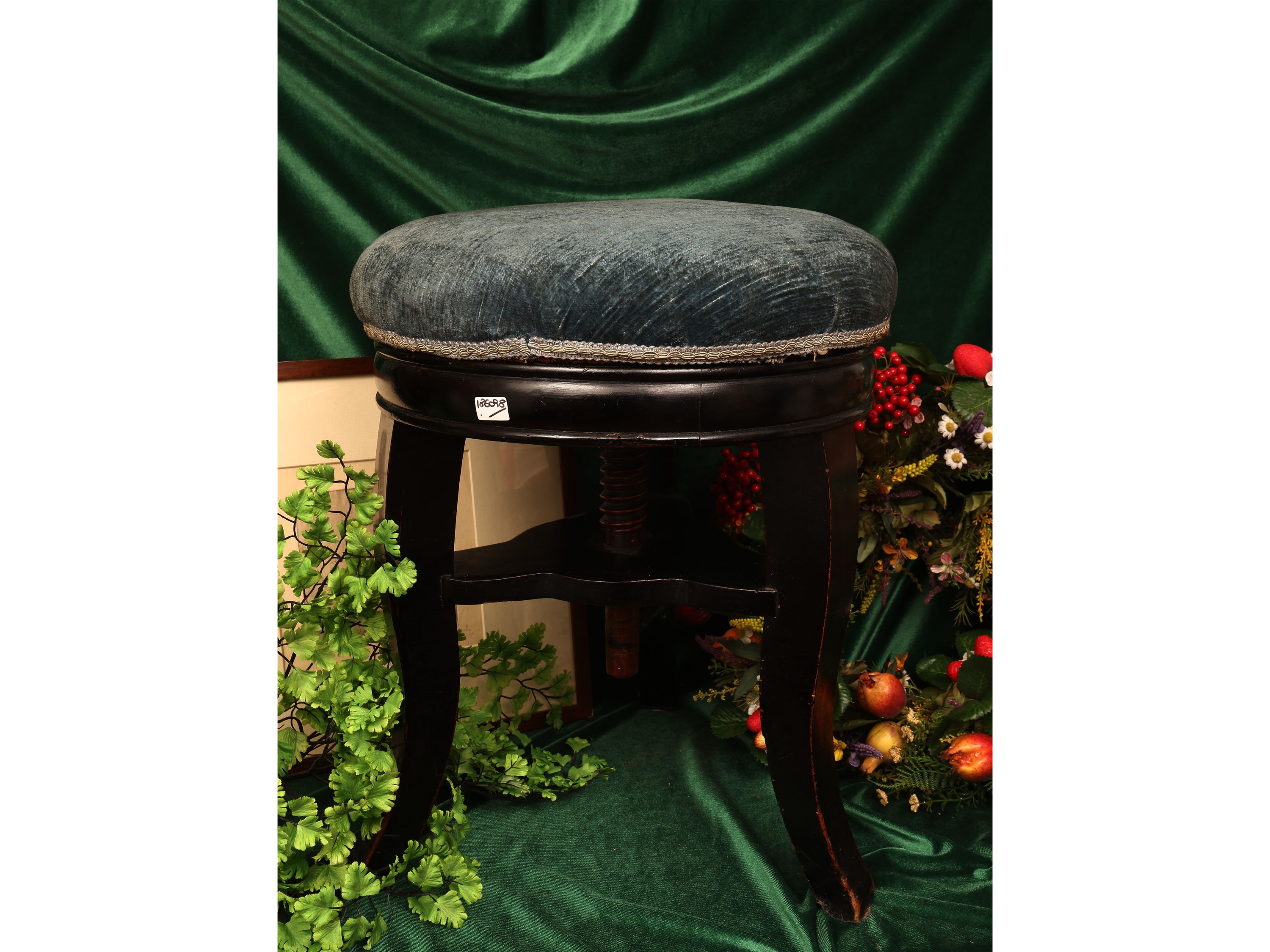 Miscellanea di accessori d'epoca