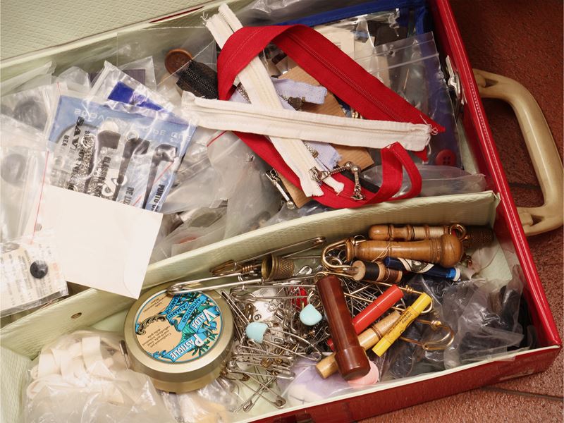 Grande assortimento di nastri, pizzi e ricami