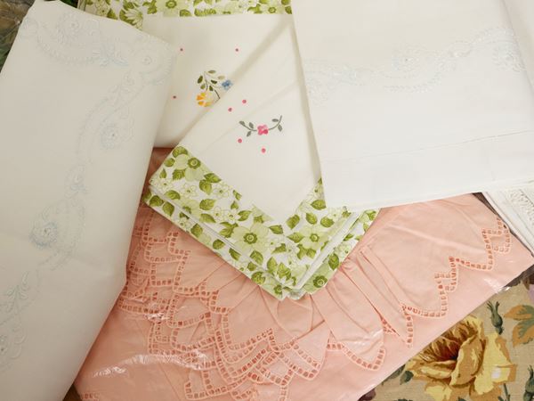 Tre set di lenzuola matrimoniali in lino e cotone