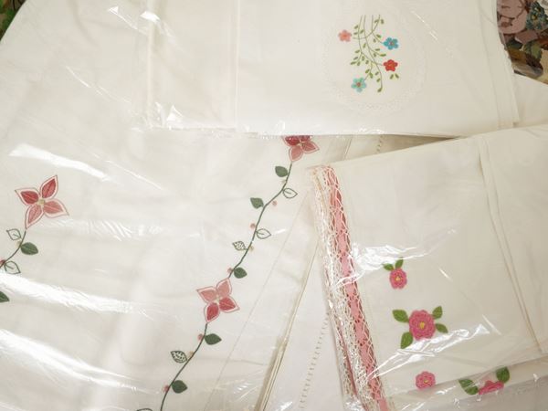 Assortimento di lenzuola in lino e cotone per letto matrimoniale