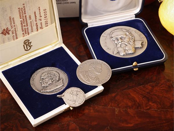 Quattro medaglie commemorative in argento