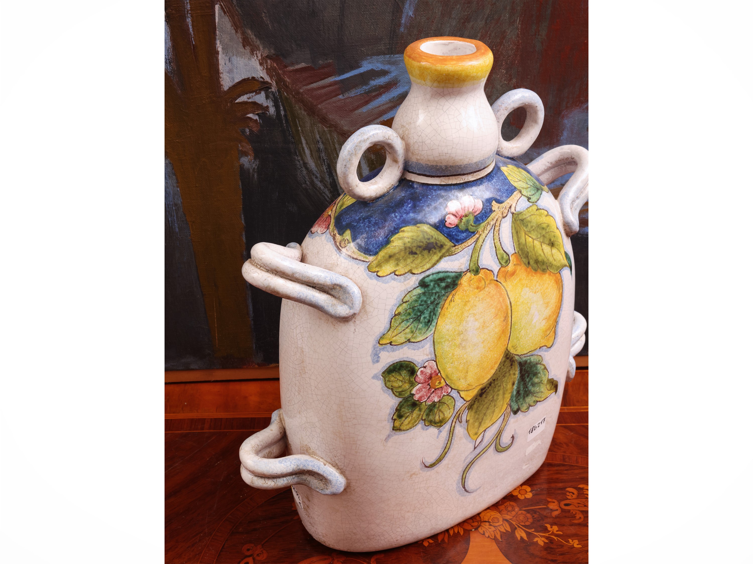 Grande fiasca in maiolica siciliana, dipinta con limoni, foglie e fiori