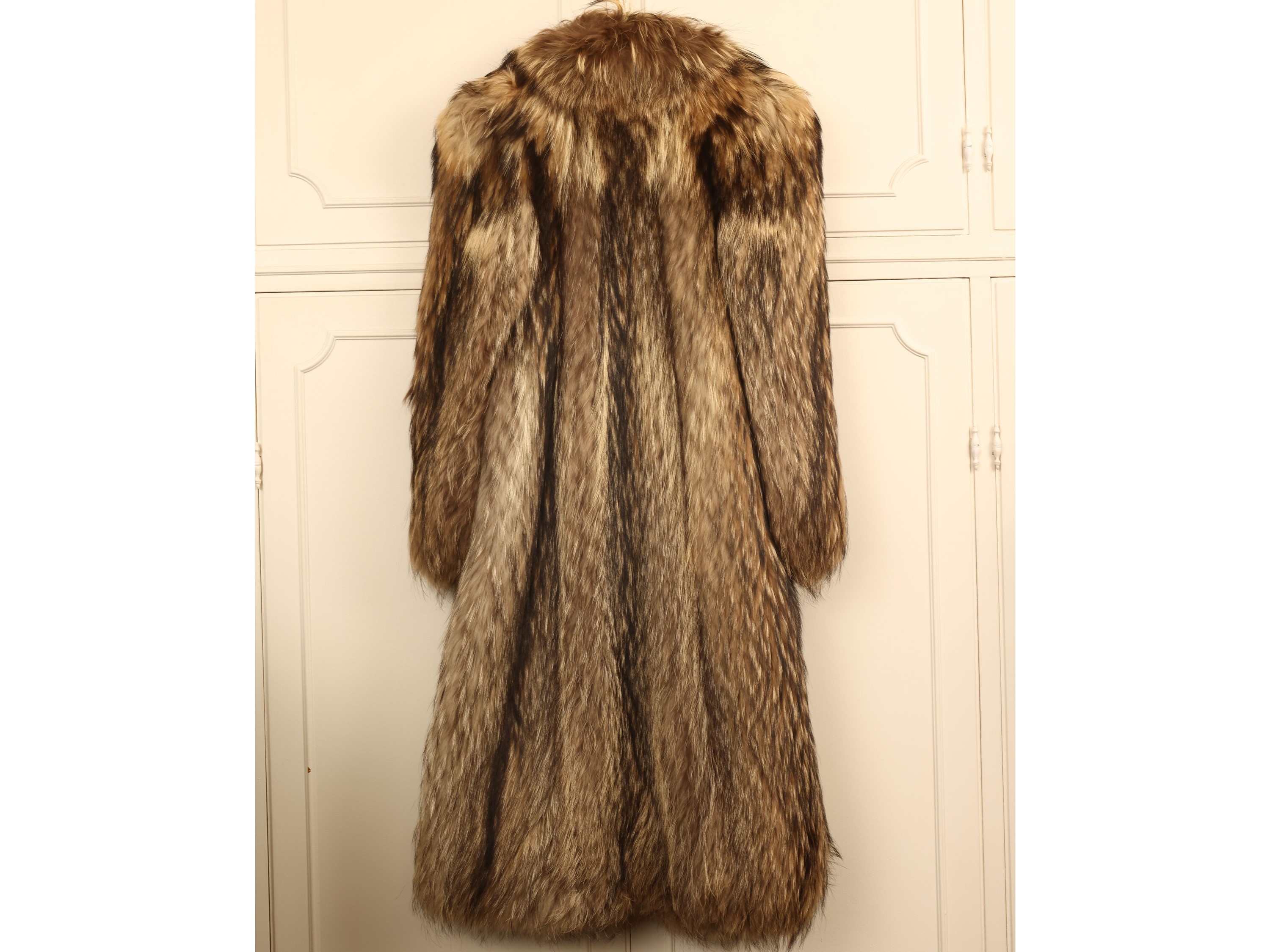 Cappotto lungo in pelliccia di volpe argentata